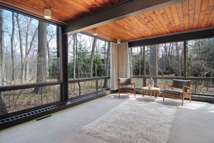 Ferris Bueller's Day Off' Cameron's House Sold (Photos)
