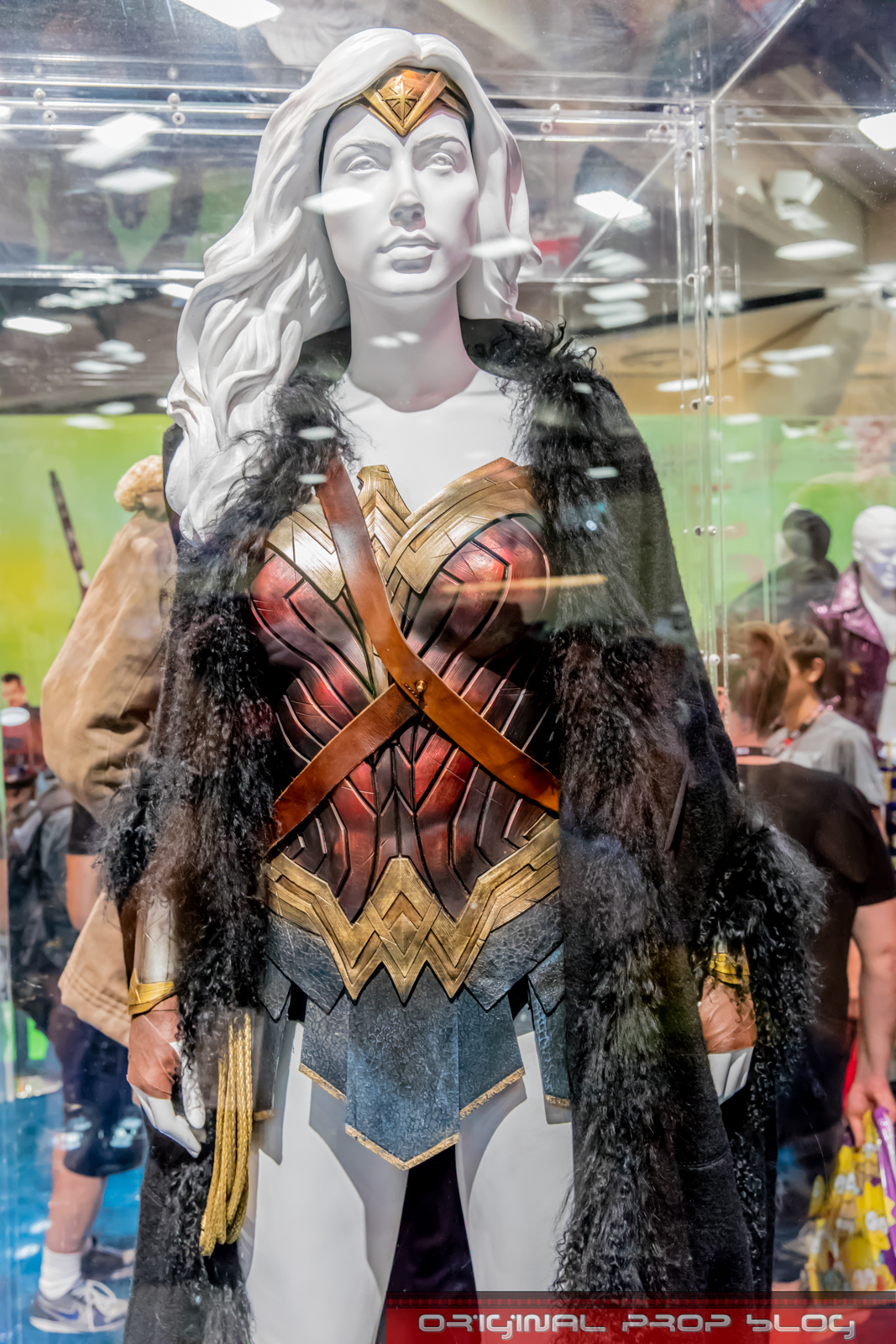 San Diego Comic-Con 2016: DC Costume Exhibit Part 2 of 2 “Wonder Woman ...